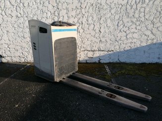 Transpallet con pedana Crown RT4000