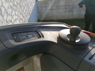 Transpallet con pedana Crown RT4000