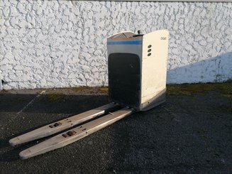 Transpallet con pedana Crown RT4000