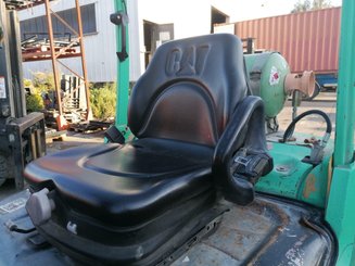 Carrello elevatore frontale a 4 ruote Caterpillar GP30N - 2