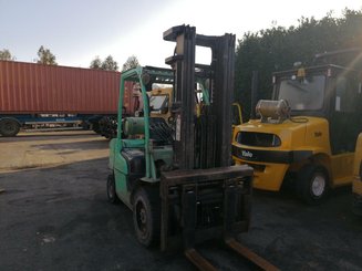 Carrello elevatore frontale a 4 ruote Caterpillar GP30N - 1