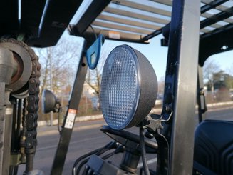 Carrello elevatore frontale a 4 ruote Caterpillar EC25