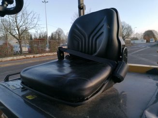 Carrello elevatore frontale a 4 ruote Caterpillar EC25