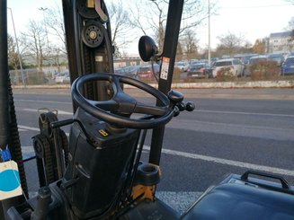 Carrello elevatore frontale a 4 ruote Caterpillar EC25