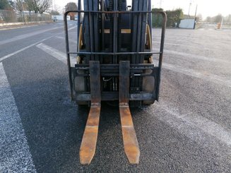 Carrello elevatore frontale a 4 ruote Caterpillar EC25 - 4