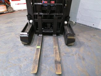 Carrelli retrattili Caterpillar NR16N