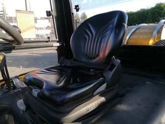 Carrello elevatore frontale a 4 ruote Hyundai 40L-7A