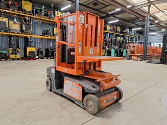 Navicella a gruppo di sollevamento verticale JLG TOUCAN DUO