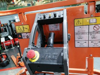 Piattaforma a pantografo JLG 2030ES