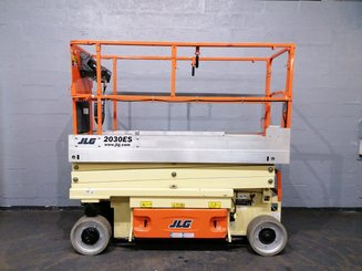 Piattaforma a pantografo JLG 2030ES