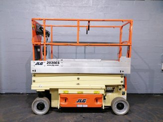 Piattaforma a pantografo JLG 2030ES - 1