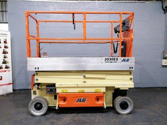 Piattaforma a pantografo JLG 2030ES - 5