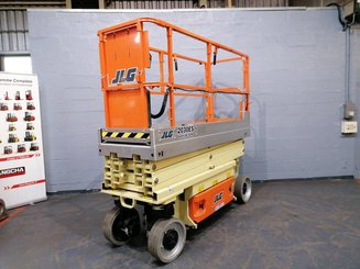 Piattaforma a pantografo JLG 2030ES - 1