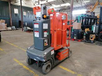 Navicella a gruppo di sollevamento verticale JLG TOUCAN DUO
