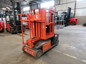 Navicella a gruppo di sollevamento verticale JLG TOUCAN DUO