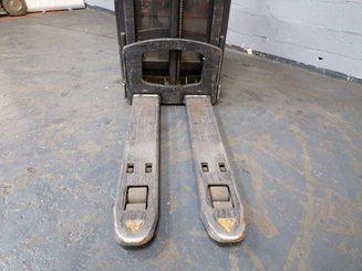 Stoccatori con pedana Crown DT3040 - 7
