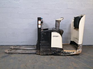 Stoccatori con piattaforma Crown DT3040 - 5