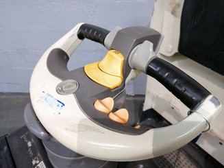 Stoccatori con piattaforma Crown DT3040