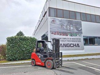 Carrello elevatore frontale a 4 ruote Hangcha XF25G