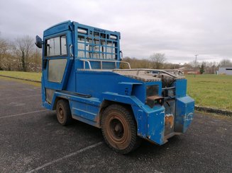 Trattori portuali Charlatte T135 - 3