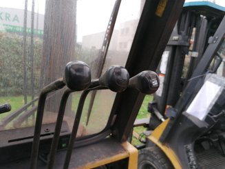 Carrello elevatore frontale a 4 ruote Caterpillar GP45K2