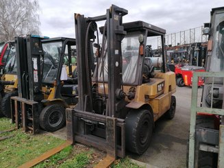 Carrello elevatore frontale a 4 ruote Caterpillar GP45K2 - 1