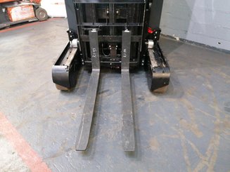 Carrelli retrattili Caterpillar NR20N2H