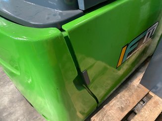 Carrelli elevatori elettrici Jungheinrich EFG220ac