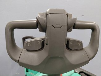 Transpallet con pedana Mitsubishi PBF25N3R MITSUBISHI