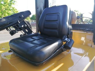 Carrello elevatore frontale a 4 ruote Caterpillar GP40KL - 9