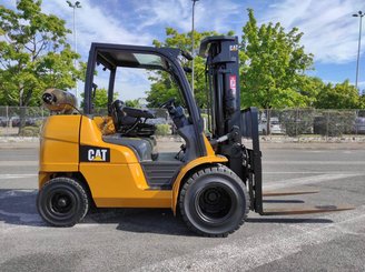 Carrello elevatore frontale a 4 ruote Caterpillar GP40N