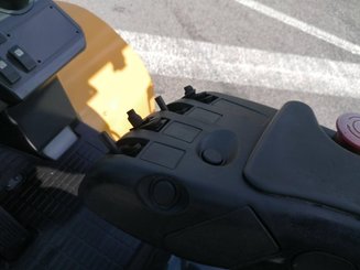 Carrello elevatore frontale a 4 ruote Caterpillar GP40N