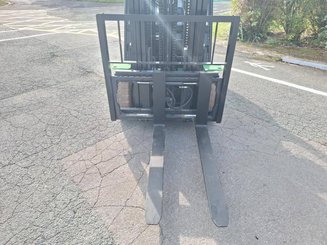 Carrello elevatore frontale a 4 ruote Hangcha XC30i