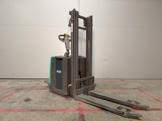 Stoccatori con piattaforma Mitsubishi SBV12P - 2