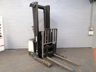 Carrello stoccatore a razze larghe Crown SHR5520-1.1