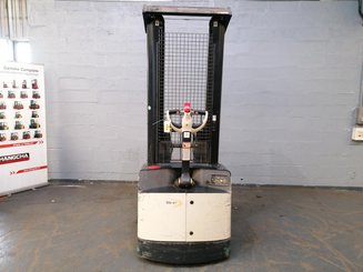 Carrello stoccatore a razze larghe Crown SHR5520-1.1