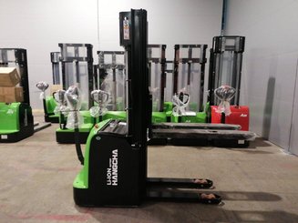 Stoccatori guida in accompagnamento Hangcha CDD12-AC1-I - 2