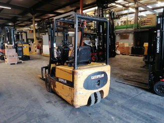 Carrello elevatore frontale a 3 ruote Caterpillar EP16 KT - 2