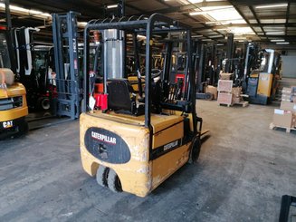 Carrello elevatore frontale a 3 ruote Caterpillar EP16 KT - 1