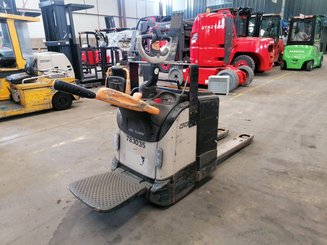 Transpallet con pedana Crown WT3040 - 1