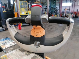 Transpallet con pedana Crown WT3040 - 5