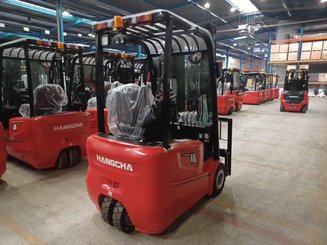 Carrello elevatore frontale a 3 ruote Hangcha A3W15 - 1