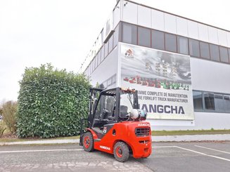 Carrello elevatore frontale a 4 ruote Hangcha XF25G