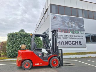 Carrello elevatore frontale a 4 ruote Hangcha XF35G