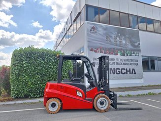 Carrello elevatore frontale a 4 ruote Hangcha A4W50-E