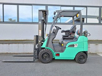 Carrello elevatore frontale a 4 ruote Mitsubishi FG15N