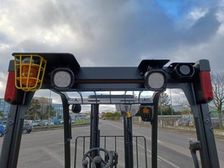 Carrello elevatore frontale a 3 ruote Yale ERP16VTMWB