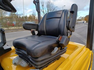 Carrello elevatore frontale a 3 ruote Yale ERP16VTMWB