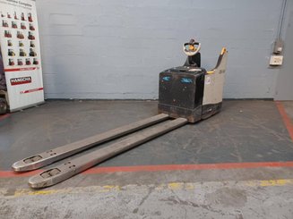 Transpallet con pedana Crown WT3040-20 - 1