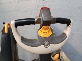 Transpallet con pedana Crown WT3040-20 - 8